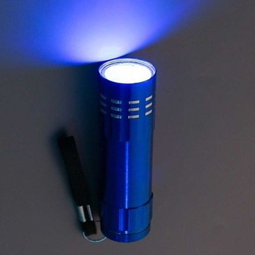 Lanterna C/ Gancho 9 LED's 2x2x8cm em Alumínio Imporiente