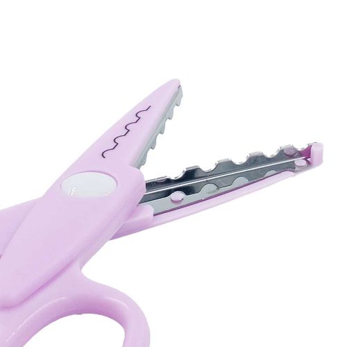 Tesoura Escolar Formas 13,3cm em Plástico DCarte