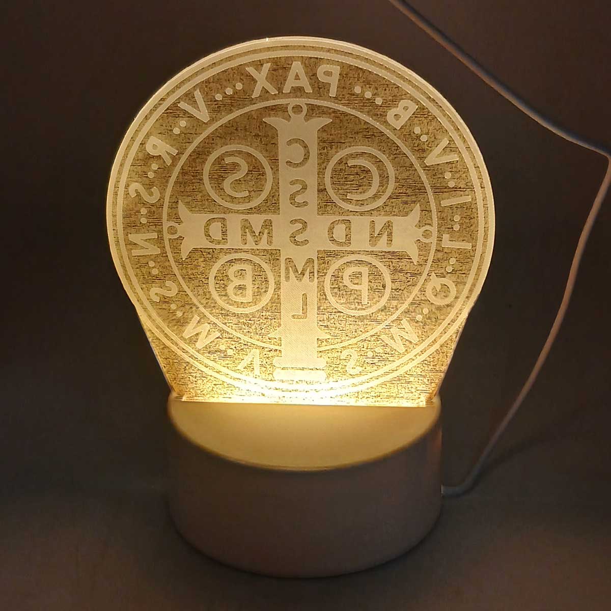 Encontraproduto.com.br - Luminária São Bento Led 17,5cm em Plástico Taimes